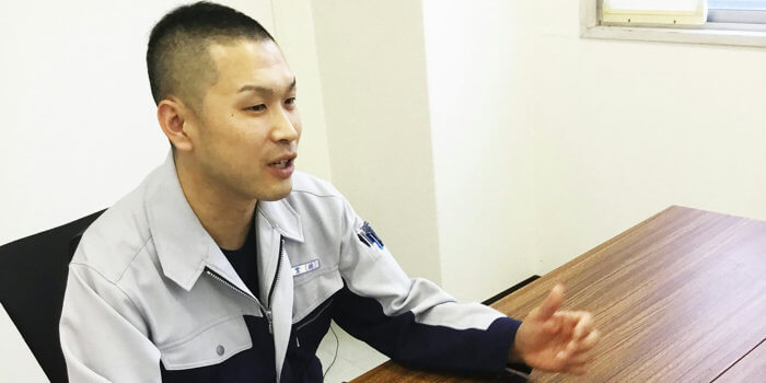 米津弘二さんのインタビュー風景